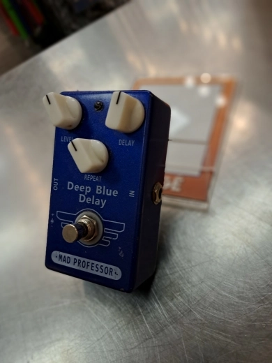 Mad Professor Deep Blue Delay Pedal 2
